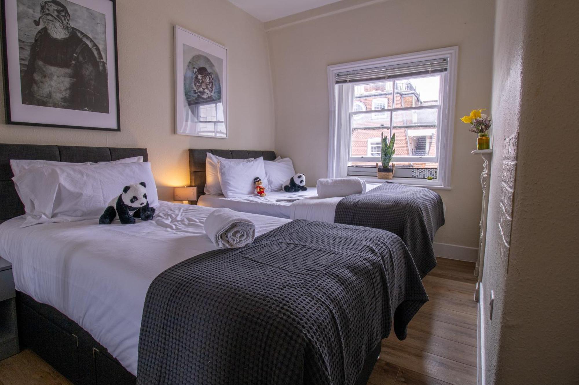 Cosy 2-Bedroom Apartment In Mayfair 8Cb - 4Th Floor No Elevator London Exteriör bild