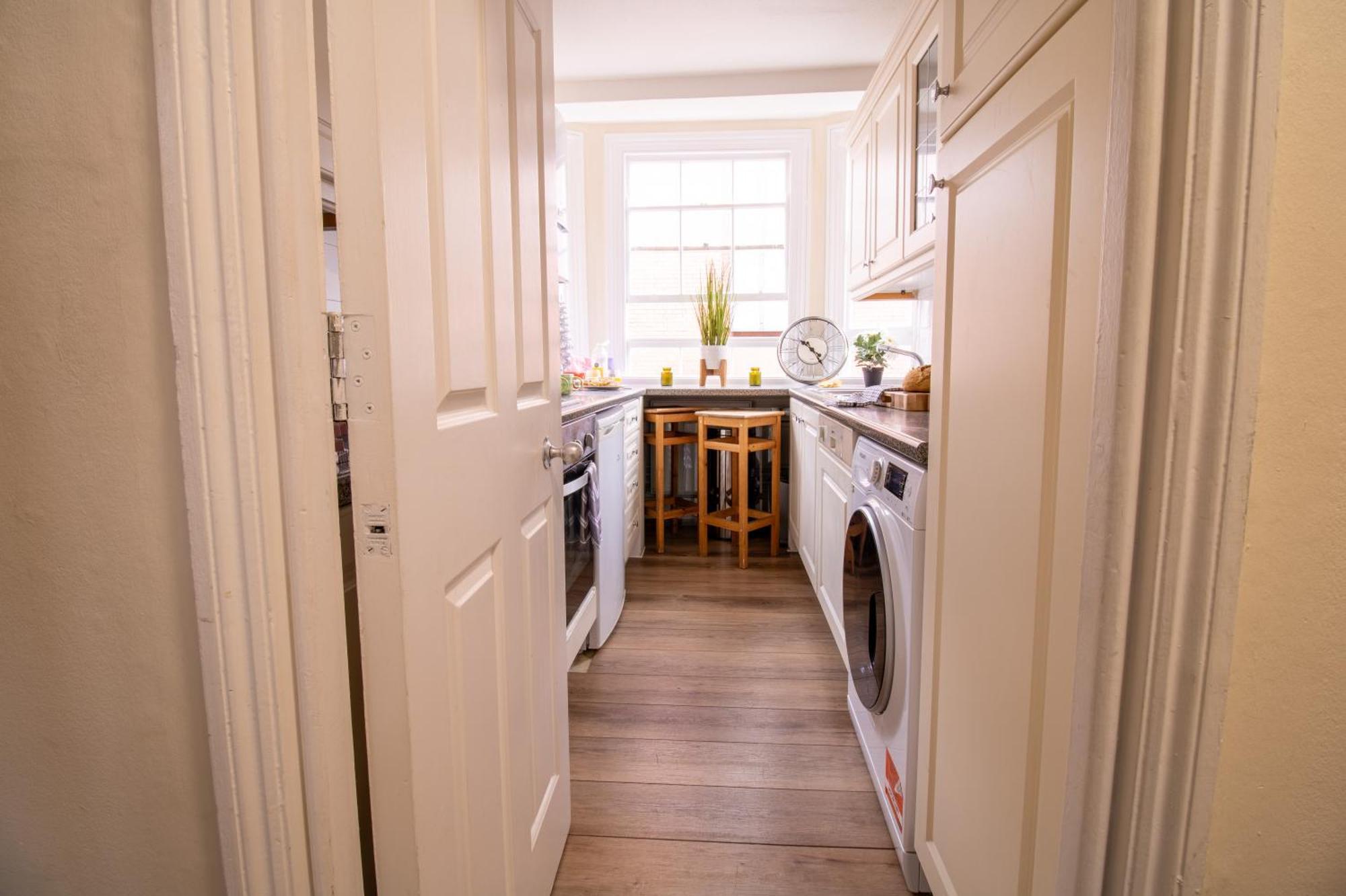 Cosy 2-Bedroom Apartment In Mayfair 8Cb - 4Th Floor No Elevator London Exteriör bild