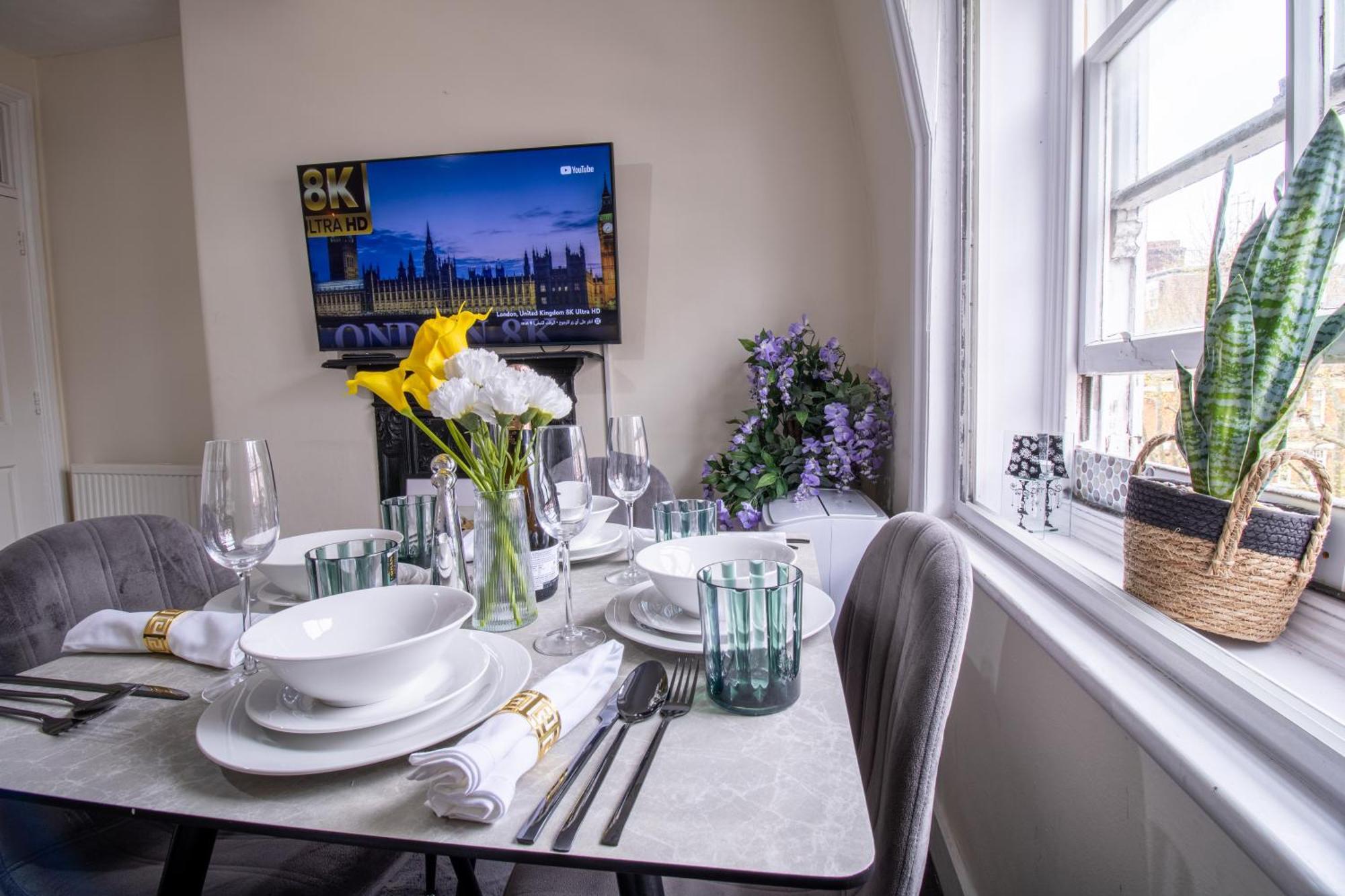 Cosy 2-Bedroom Apartment In Mayfair 8Cb - 4Th Floor No Elevator London Exteriör bild